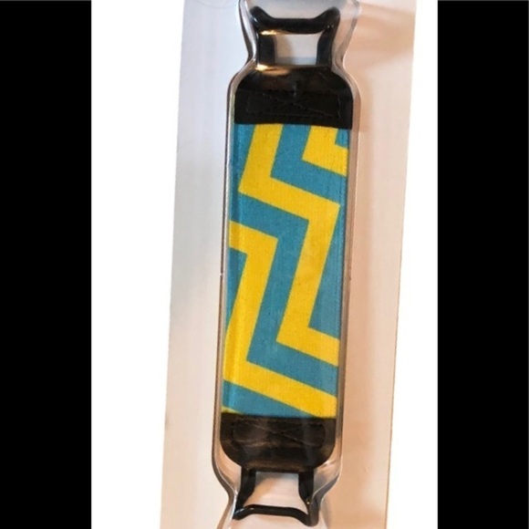 NIP ONN Universal Tablet Hand Strap 6-10” Tablet - Picture 2 of 3